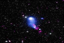 星系碰撞照片公布 距离地球大约有12亿光年