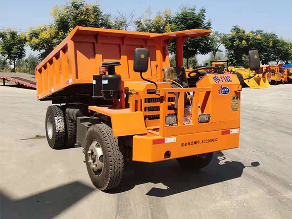 電動(dòng)礦用運(yùn)輸車(chē)廠(chǎng)家淺析礦用運(yùn)輸車(chē)的材質(zhì)要求